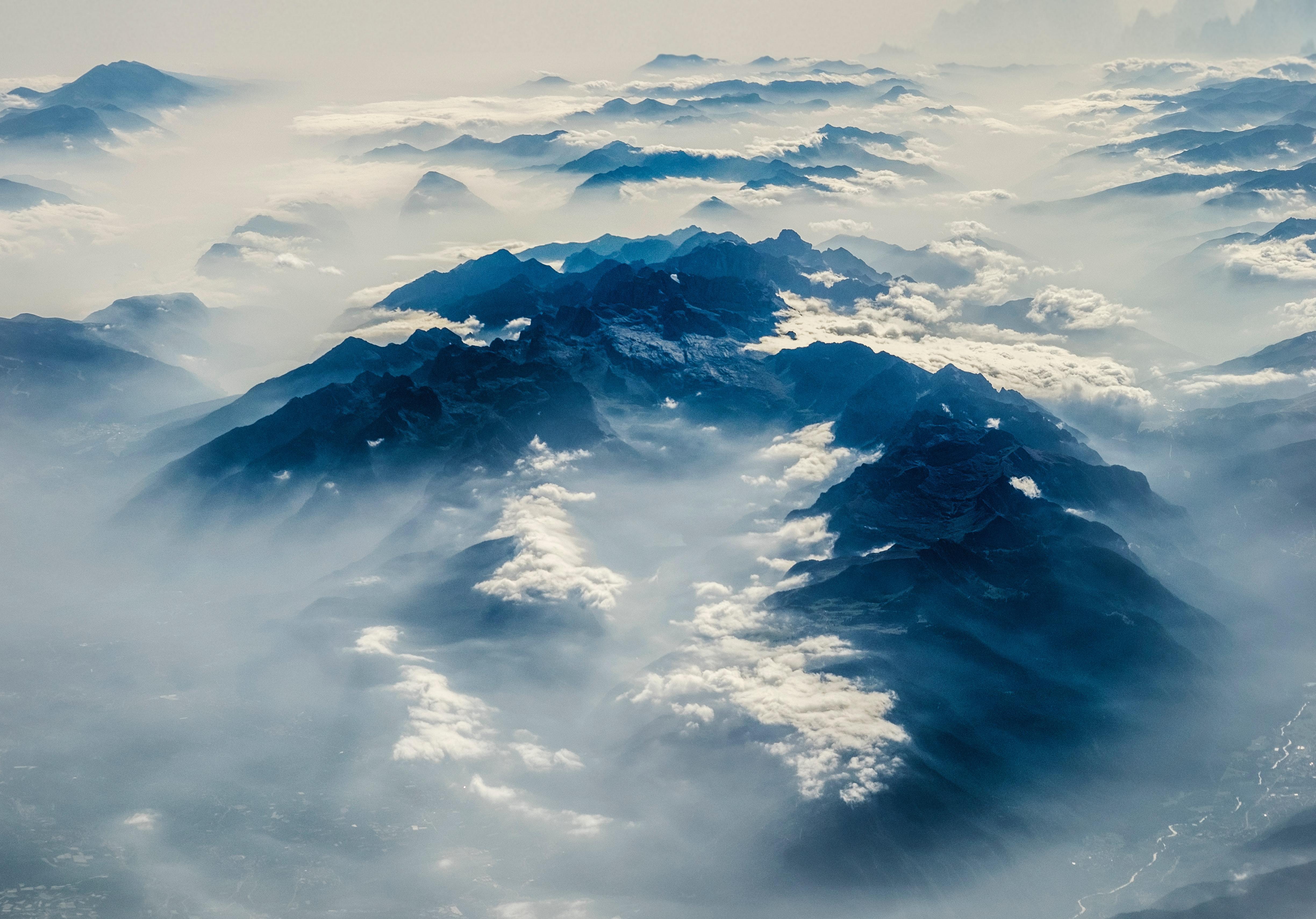 山峰云海